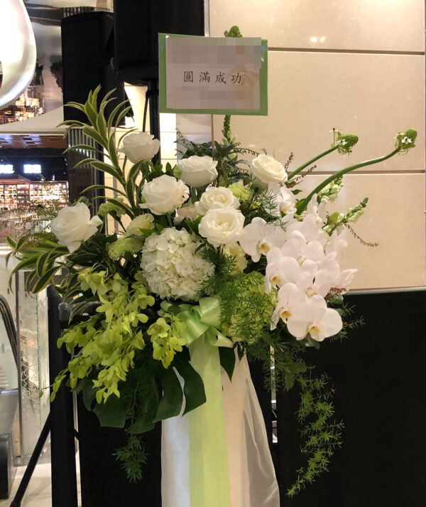 專櫃時尚白綠花藍