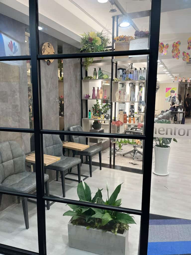 曼都髮型店面人造花藝佈置07