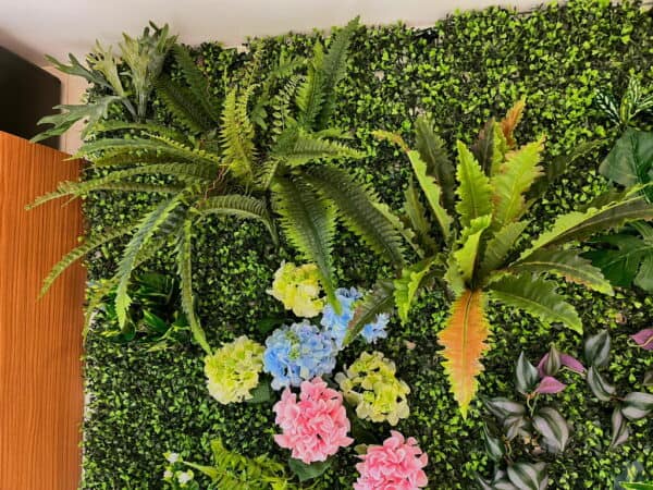 曼都髮型植森牆佈置02